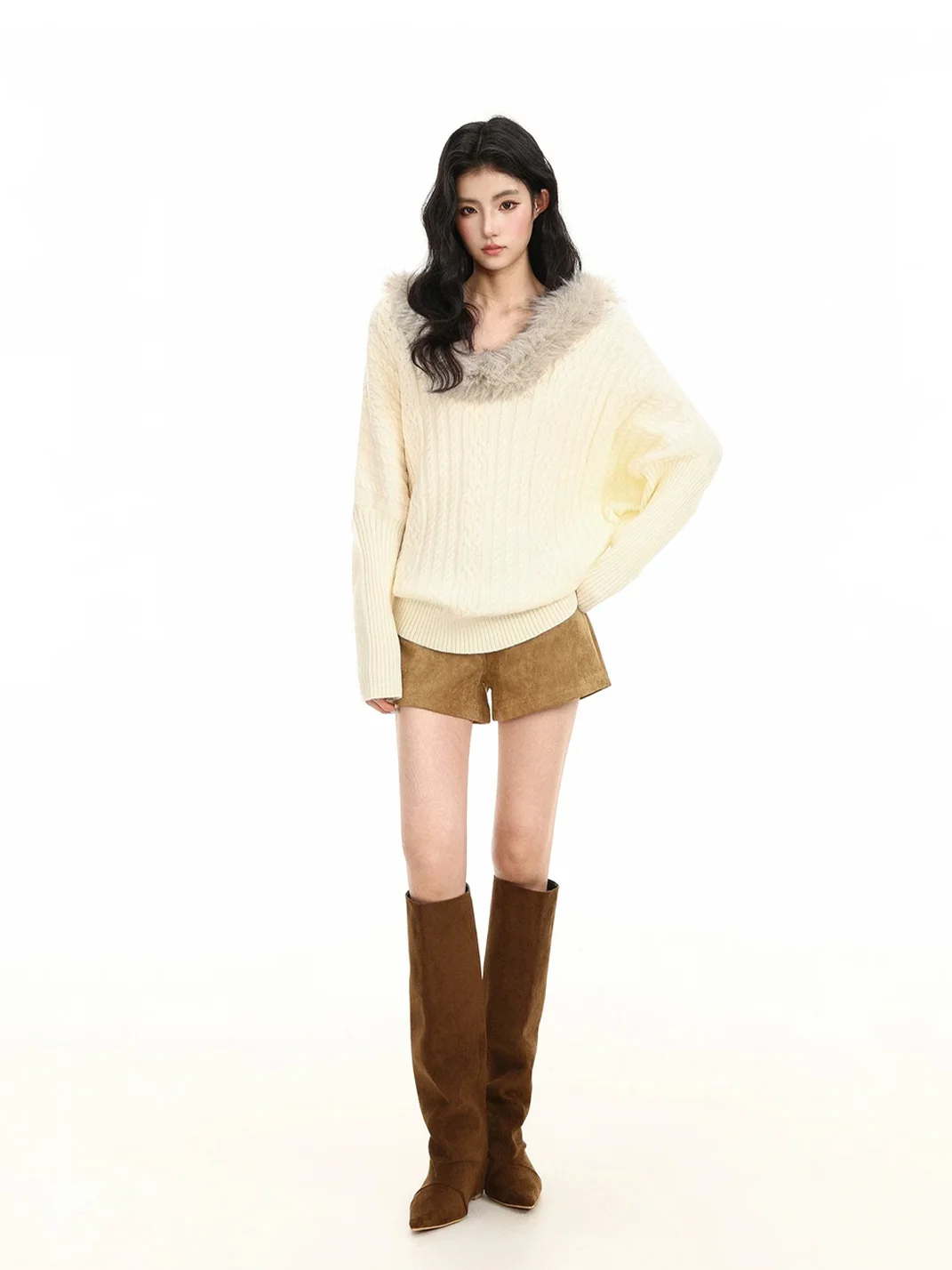 BIGGOLD | Plush V-Neck Cable Knit Sweater