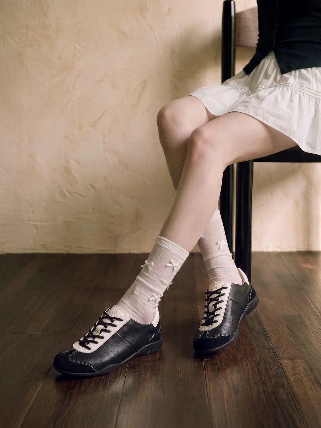 EBLAN | Retro Platform Lace-Up Sneakers