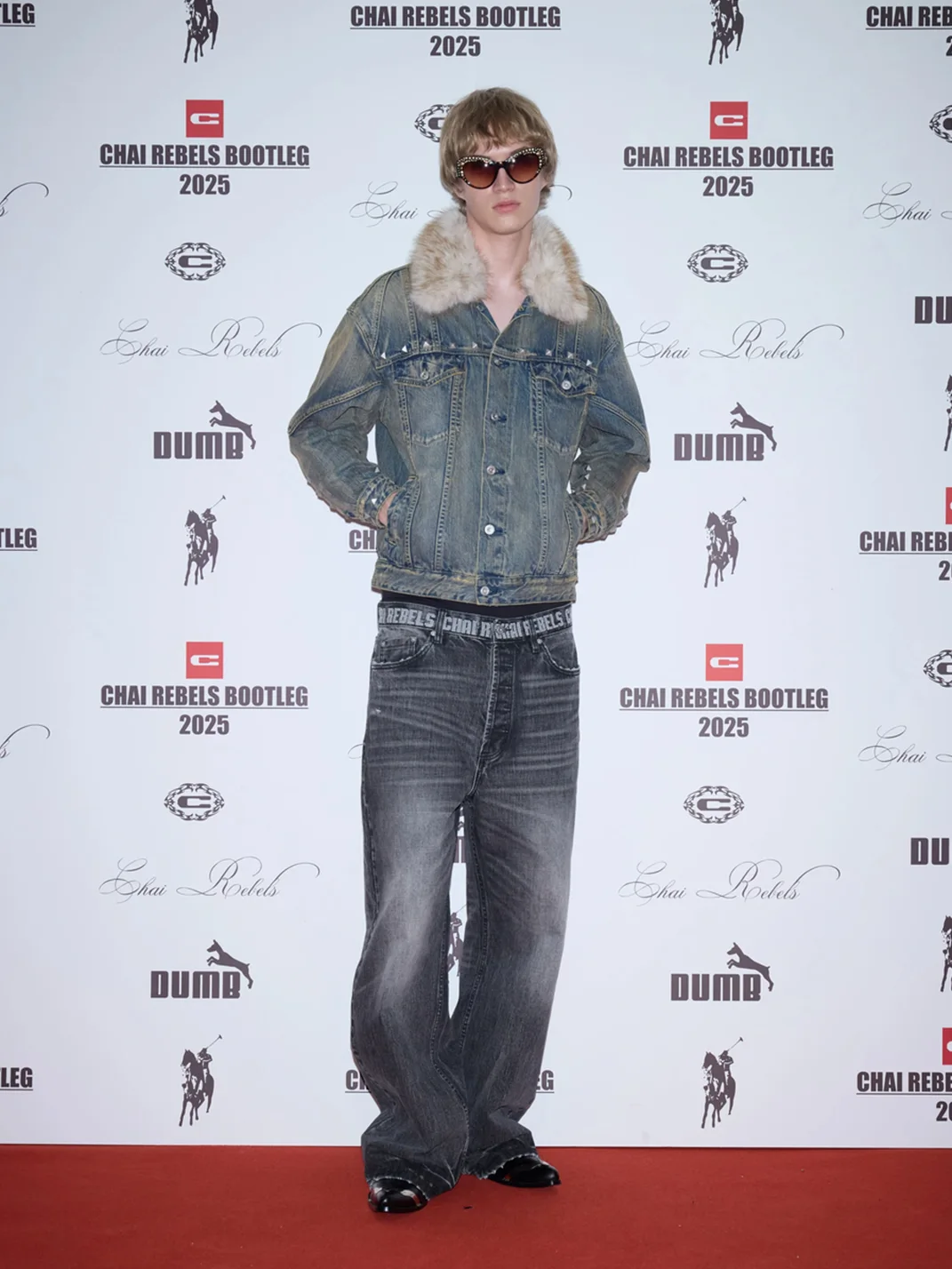 CHAI | Studded Washed Denim Jacket With Detachable Fur Collar