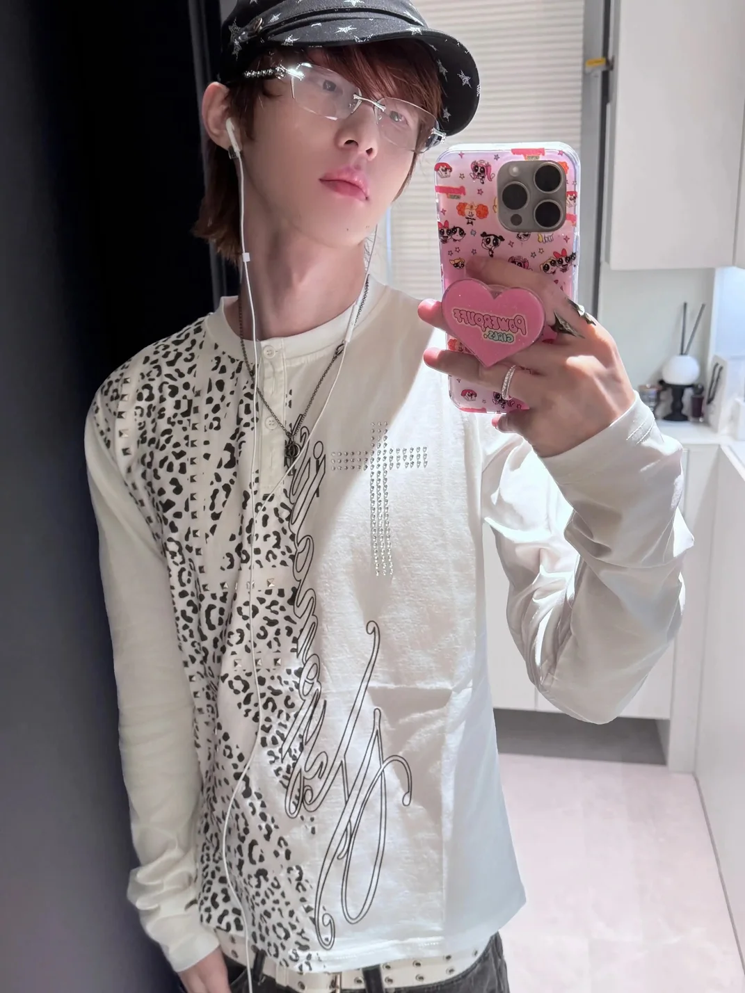 4AMSTUDIO | Leopard Cross Long Sleeve Fitted Top