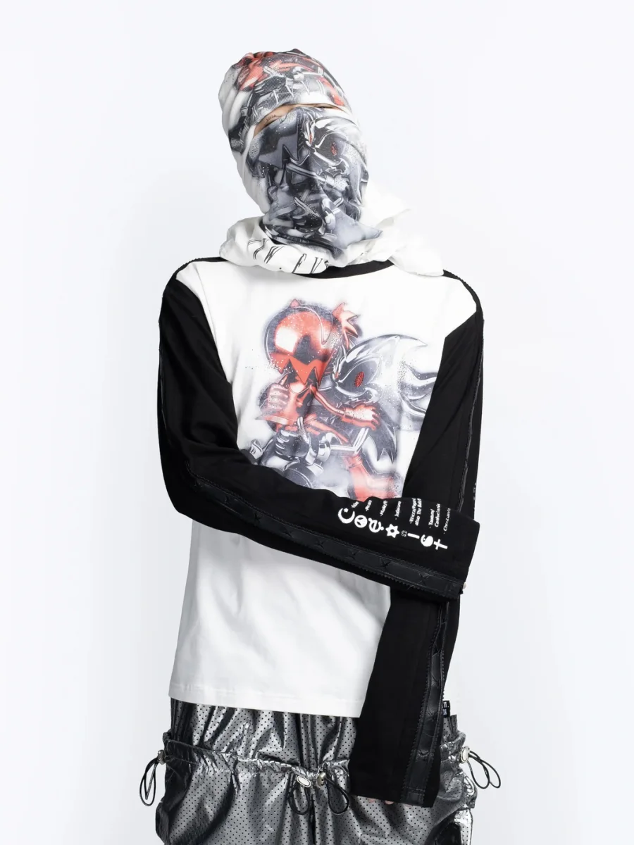 FVVO | Fitted Long Sleeve Graphic T-Shirt - 2