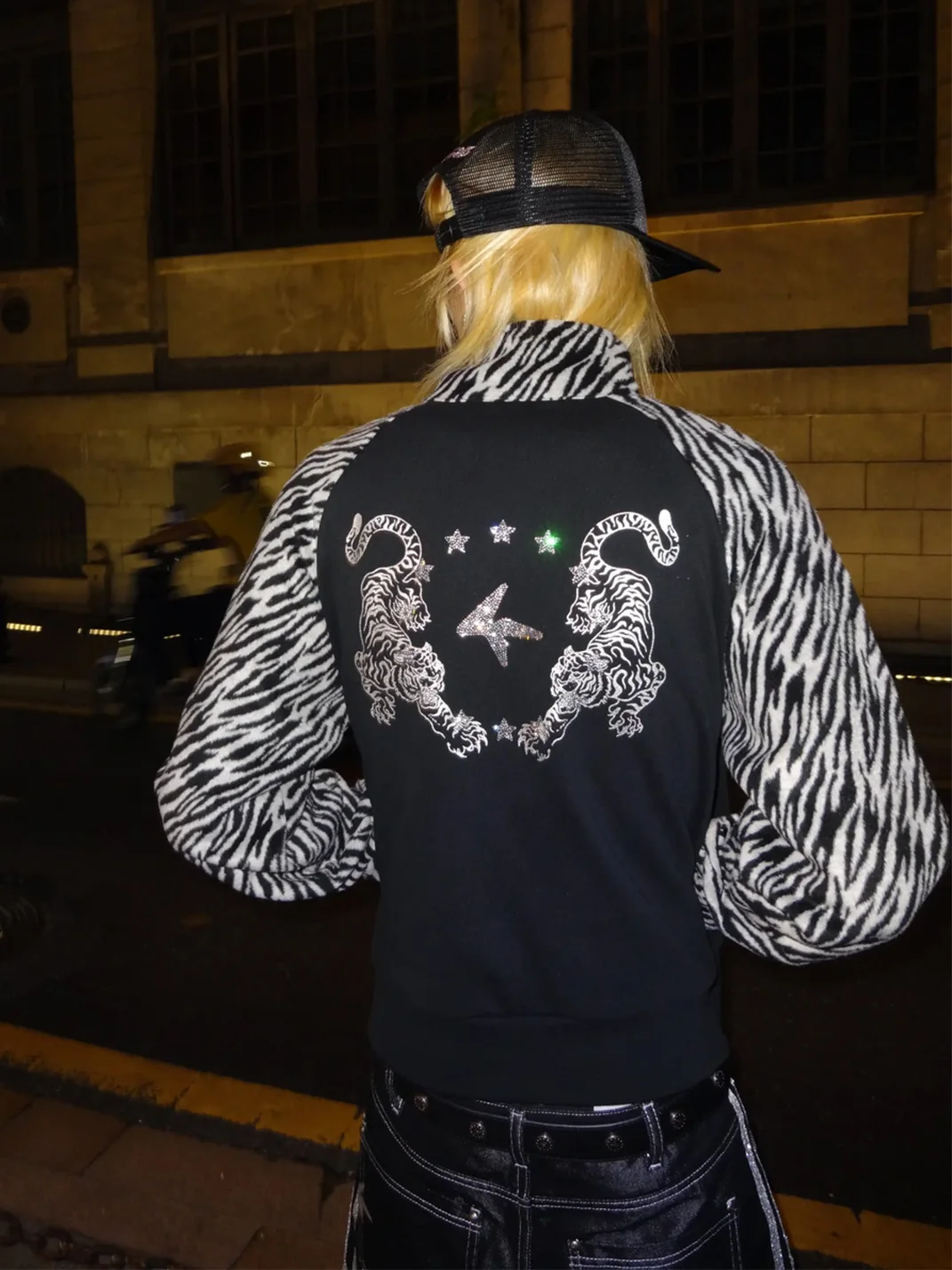 4AMSTUDIO | Cropped Stand-Collar Zebra Pattern Jacket