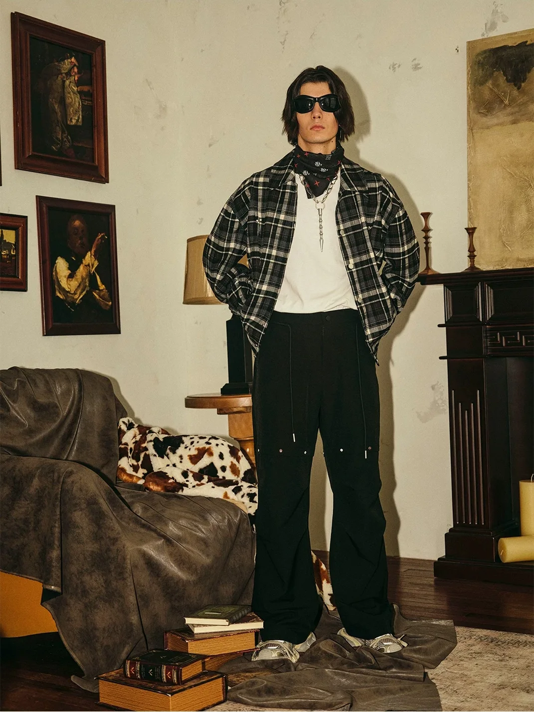 PasET | Loose Straight-Leg Parachute Pants With Gem Studs