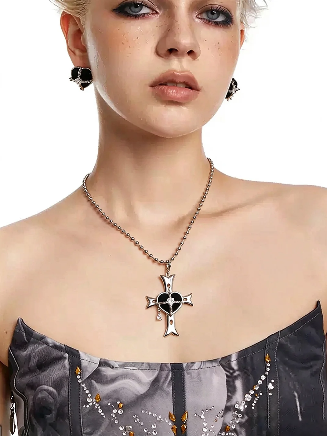 OCTO VITA | Black Heart Cross Pendant Necklace