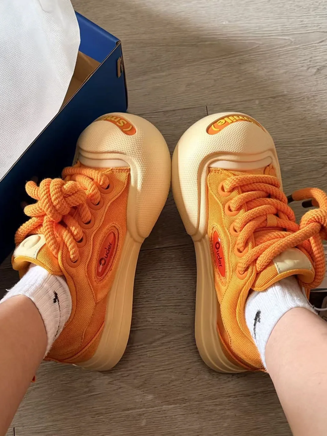 OUDER | Round-Toe Platform Low-Top Canvas Sneakers