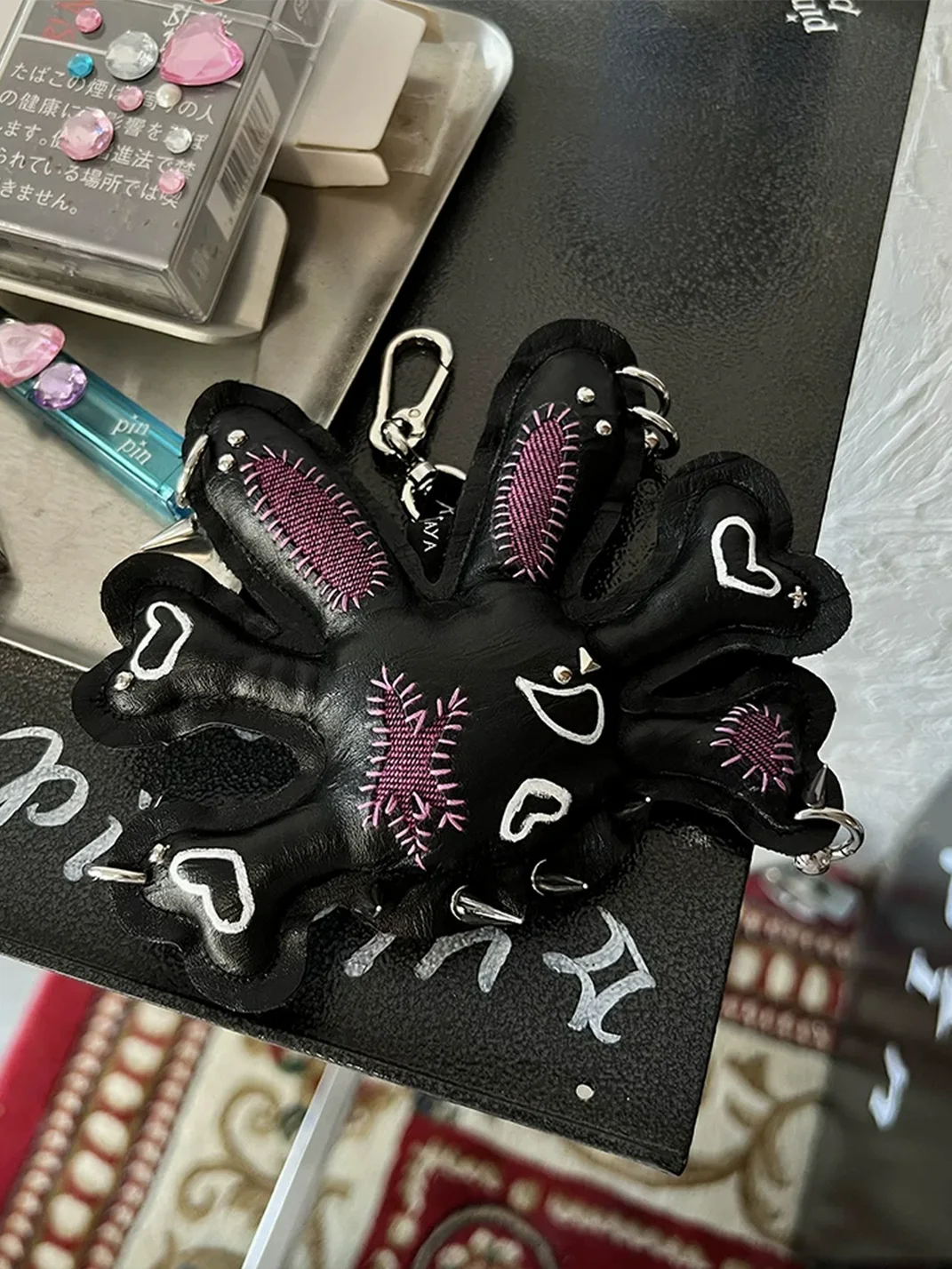 Kuroutaya | Handmade Hand-Drawn Toy Charm