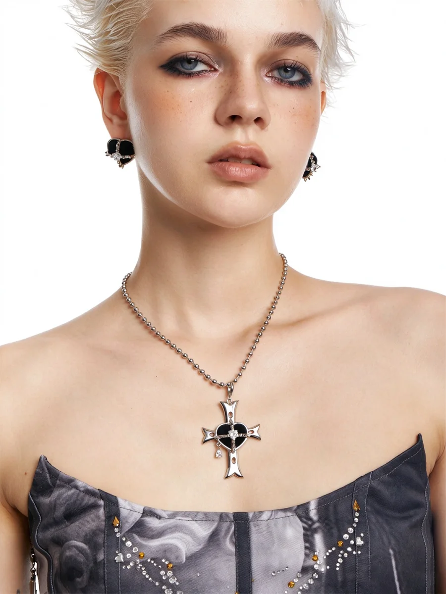OCTO VITA | Black Heart Cross Pendant Necklace - 2