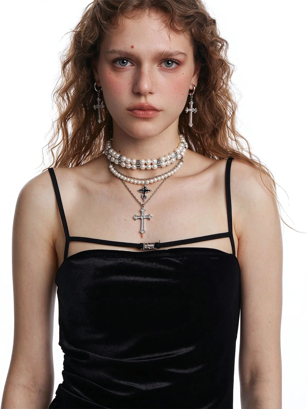 OCTO VITA | Three-Layer Pearl Cross Necklace