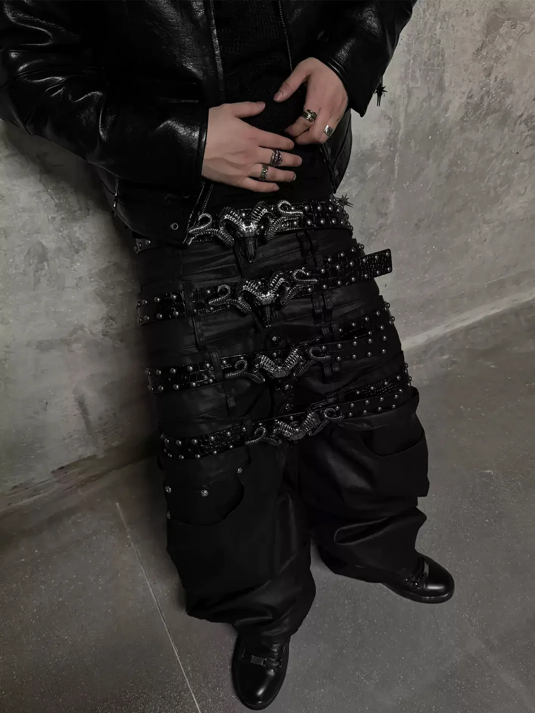 DARKRTPTS | Distressed Ram Skull Studded Leather Belt