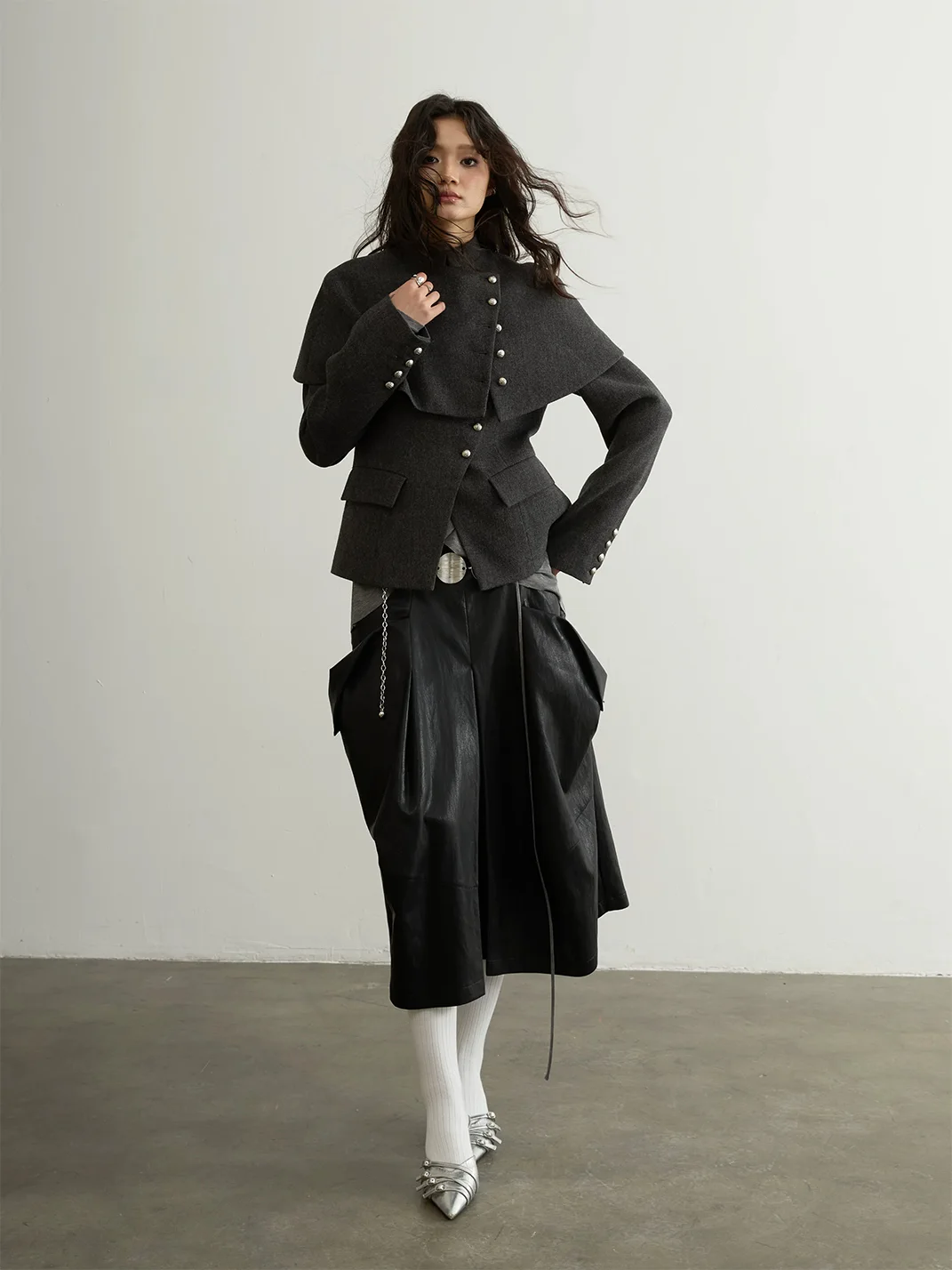 Jnylon studios | Two-Piece Dark Gray Detachable Cape Short Jacket
