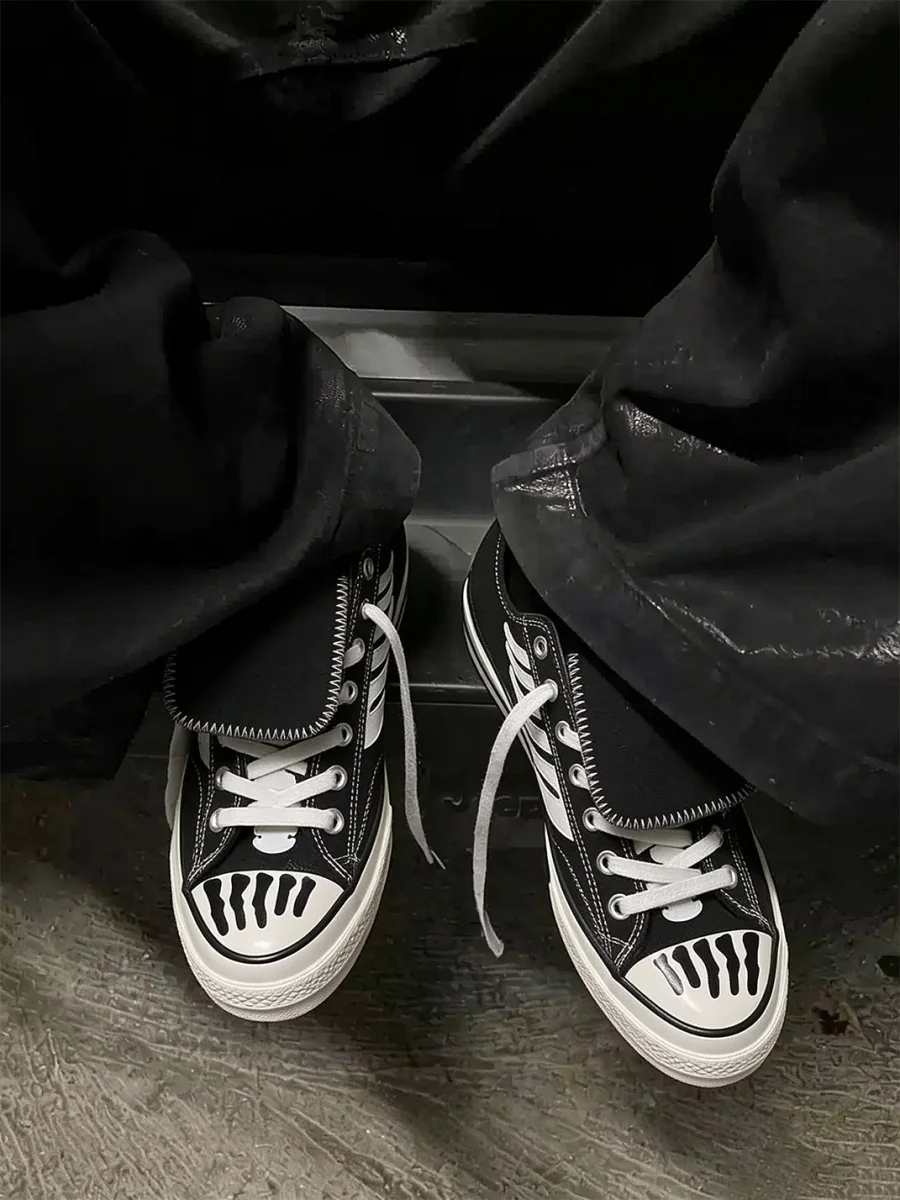 Catsofa | Skull Bone Print Low-Top Lace-Up Canvas Sneakers - 3