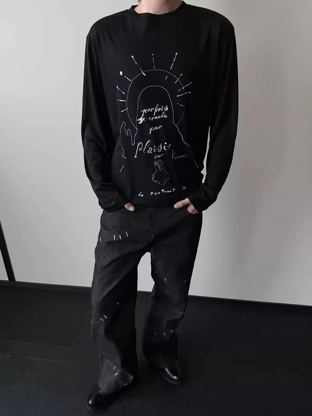 KREATE | Statue Line Art Long Sleeve T-Shirt