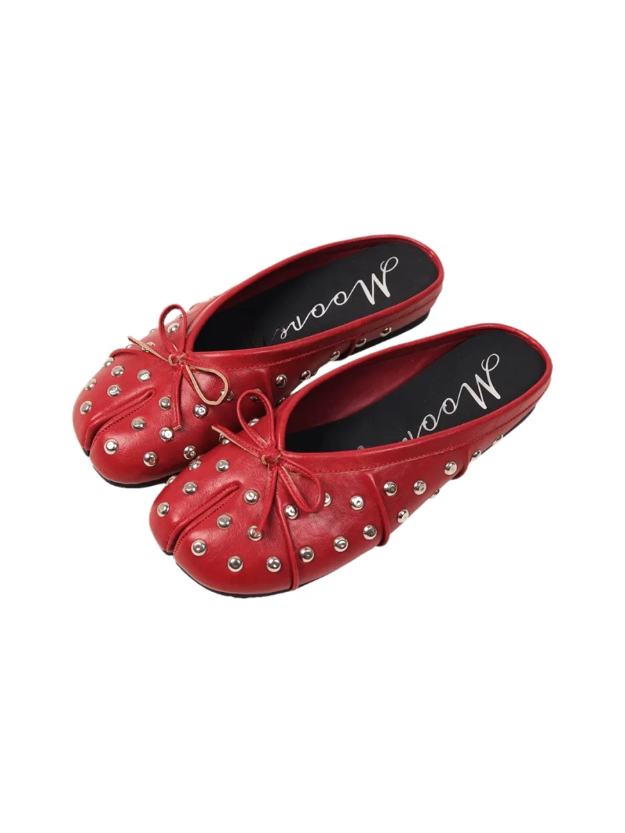 Mooreyu | Split-Toe Studded Bow Flat Mules - 4
