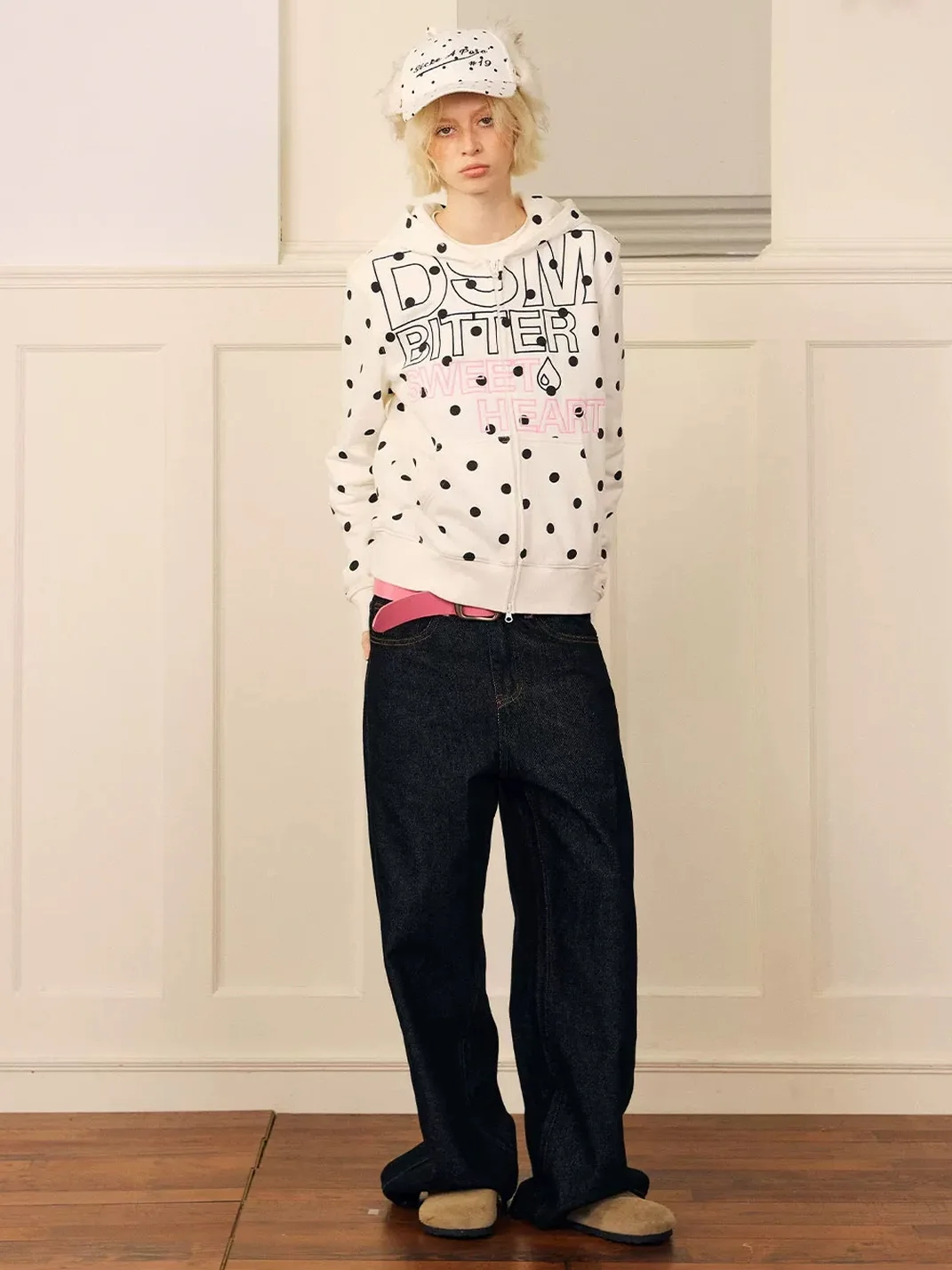 DONSMOKE | Polka Dot Set-In Shoulder Logo Sweatshirt