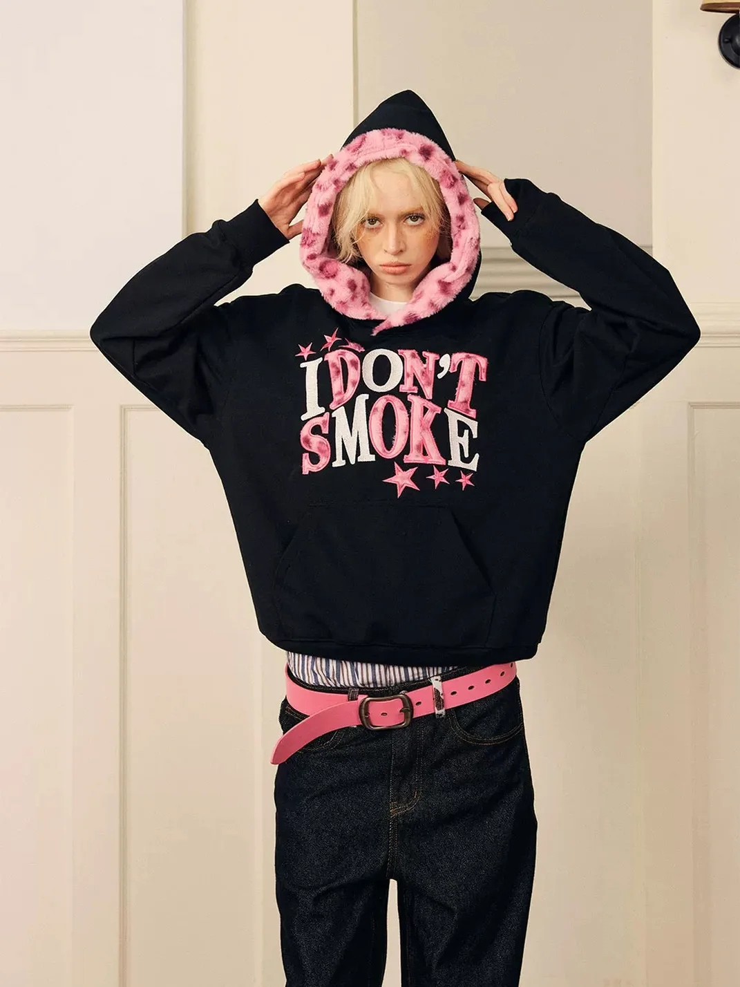 DONSMOKE | Loose Fit Leopard Star Applique Fleece Sweatshirt