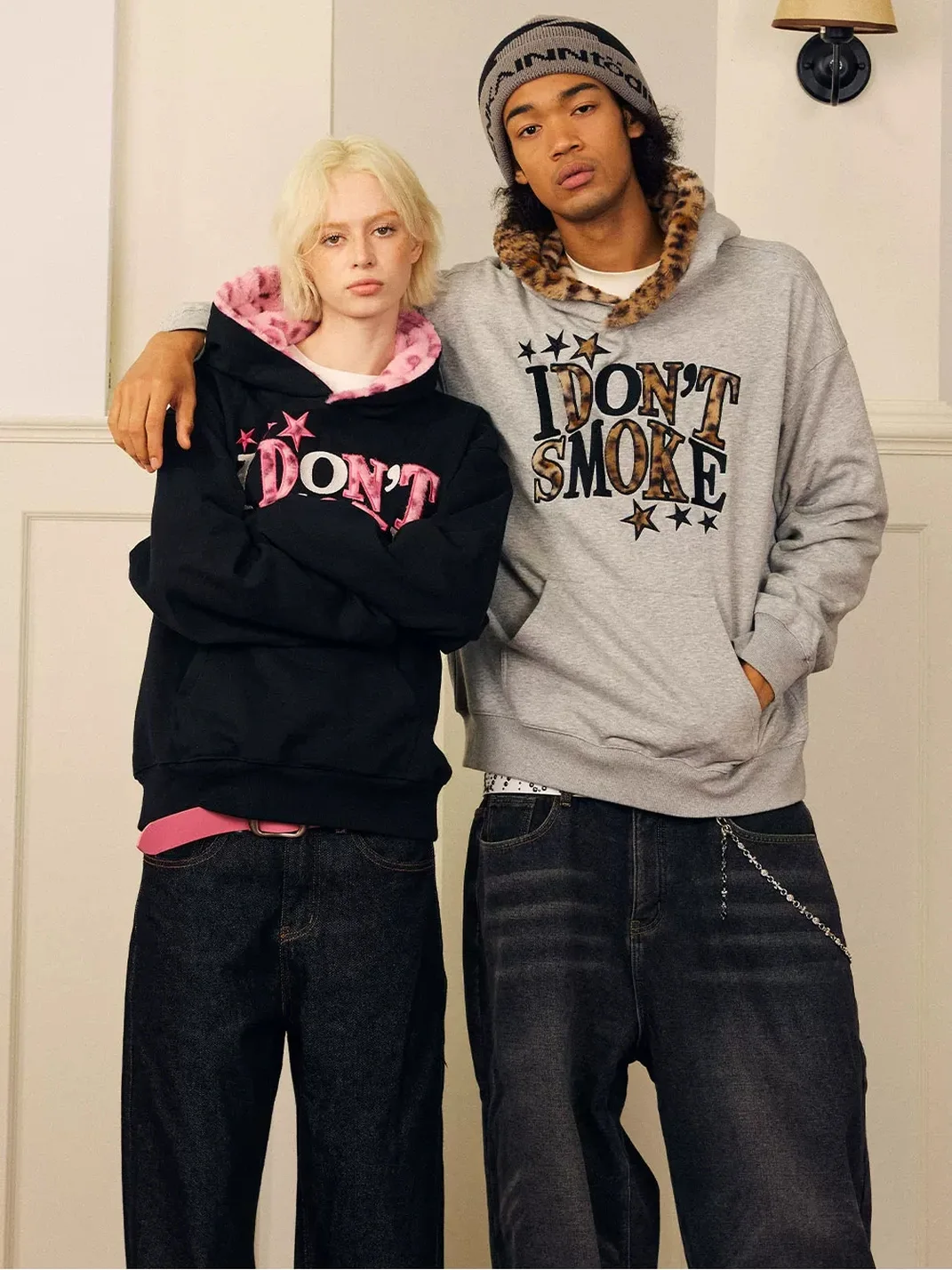 DONSMOKE | Loose Fit Leopard Star Applique Fleece Sweatshirt