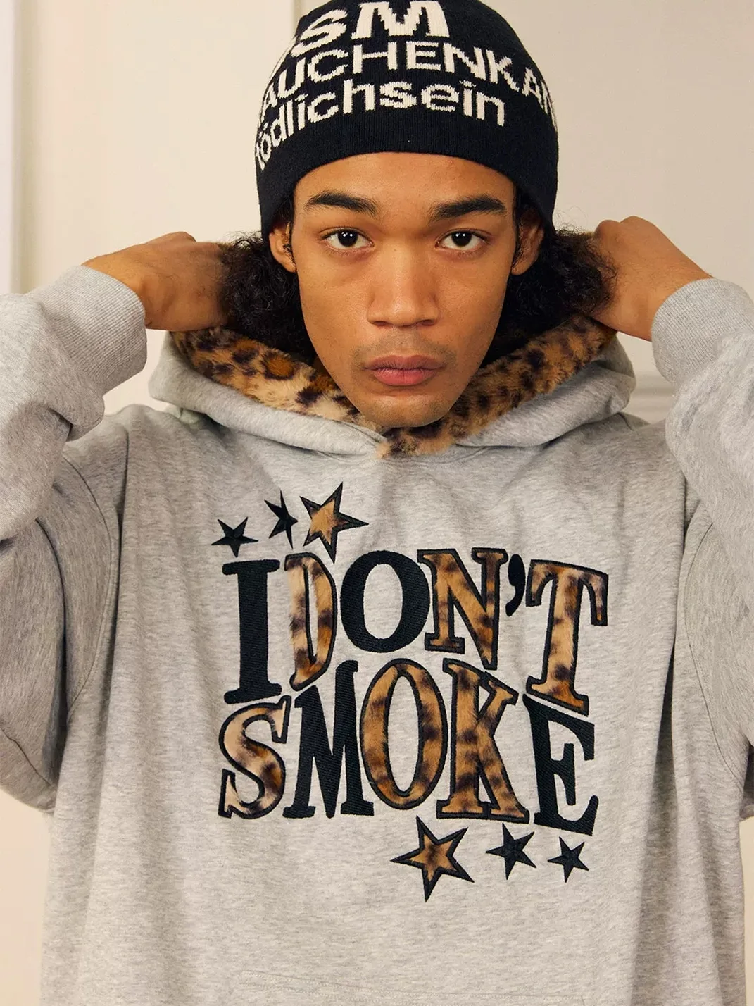 DONSMOKE | Loose Fit Leopard Star Applique Fleece Sweatshirt