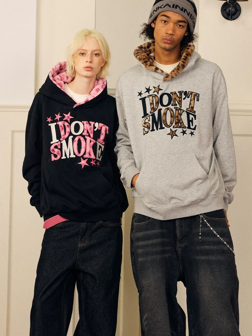 DONSMOKE | Loose Fit Leopard Star Applique Fleece Sweatshirt