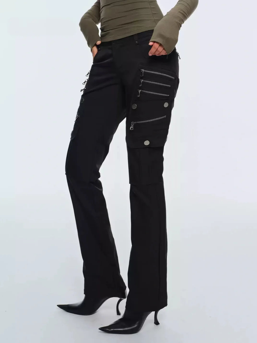 BUM STUDIO | Low-Rise Straight-Leg Multi-Zipper Cargo Pants