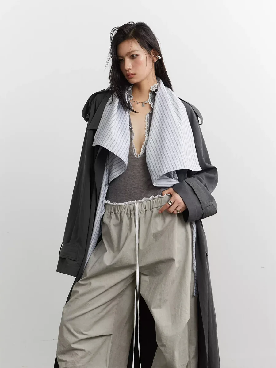 Jnylon studios | Oversized Faux-Layered Contrast Trench Coat With Detachable Collar - 2