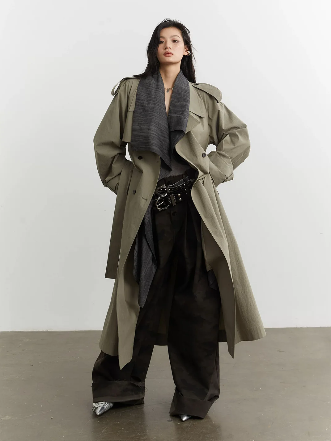 Jnylon studios | Oversized Faux-Layered Contrast Trench Coat With Detachable Collar