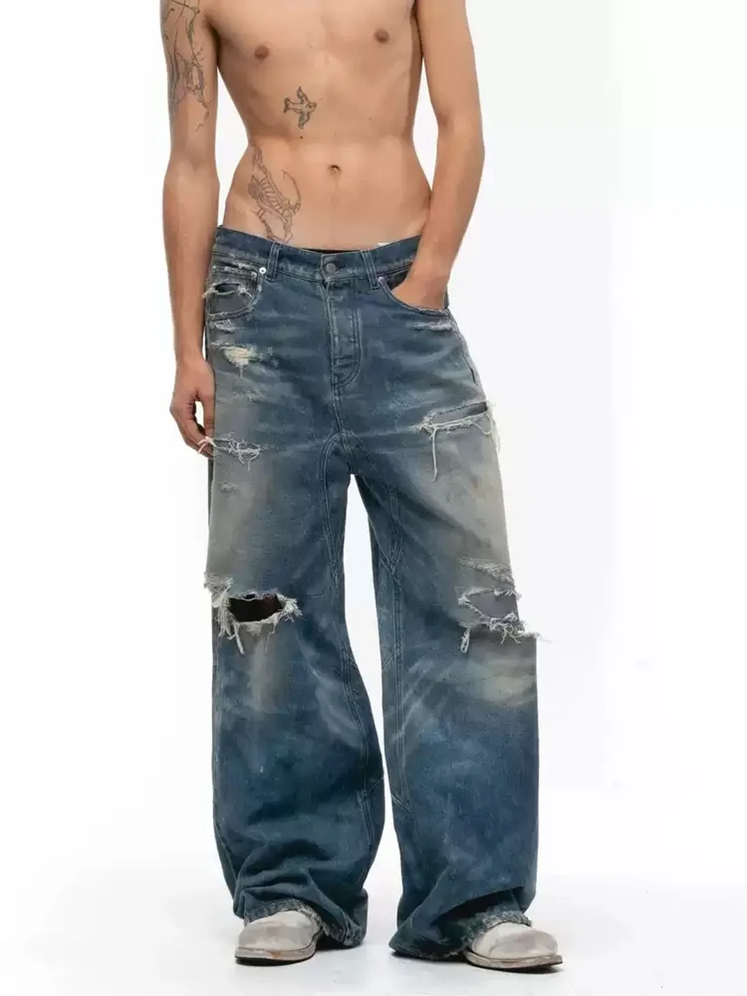NO FAITH STUDIOS | Distressed Washed Blue Wide-Leg Curved-Leg Baggy Jeans