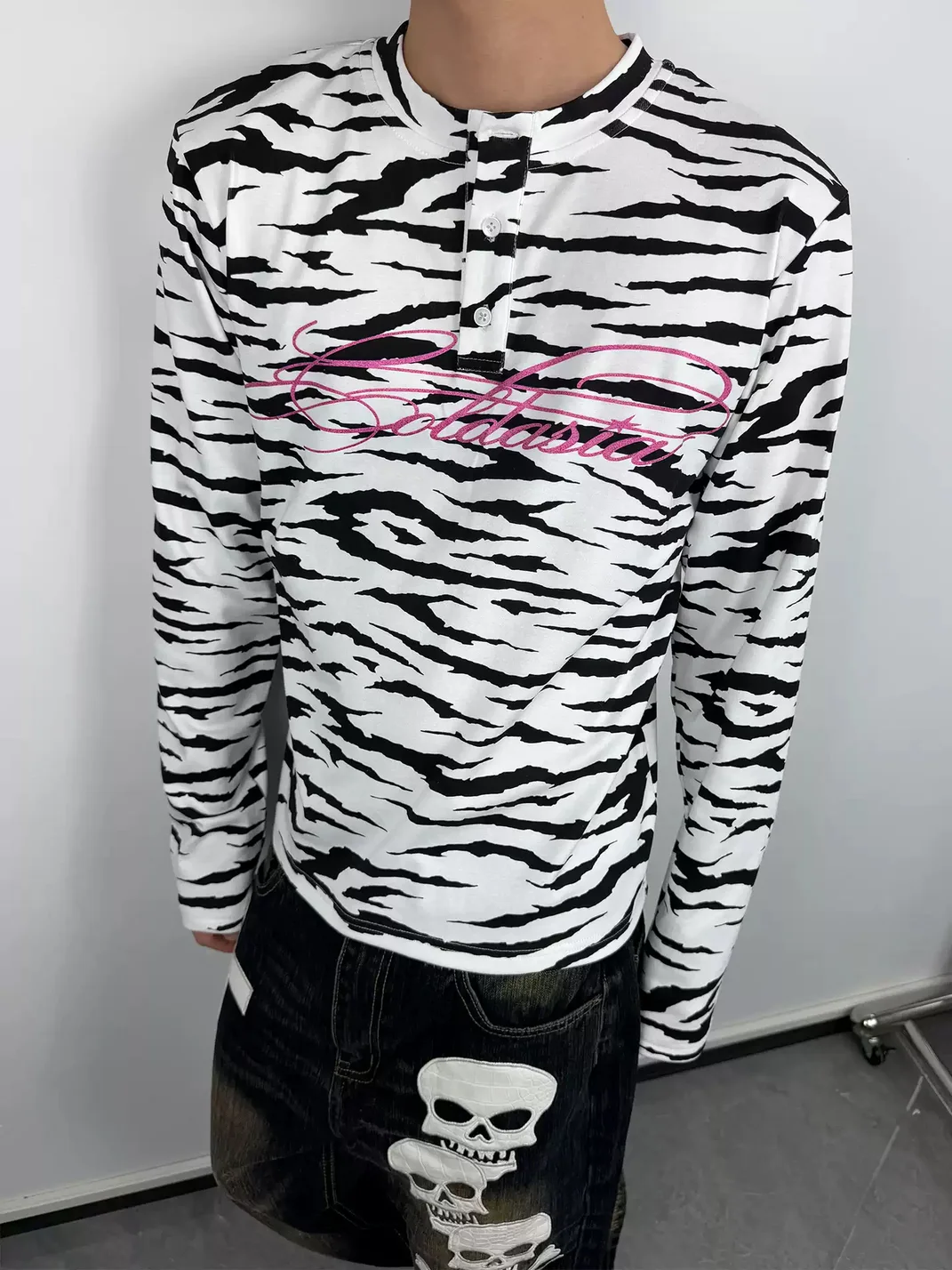ColdAsia | Zebra Print Glitter Script Long Sleeve T-Shirt