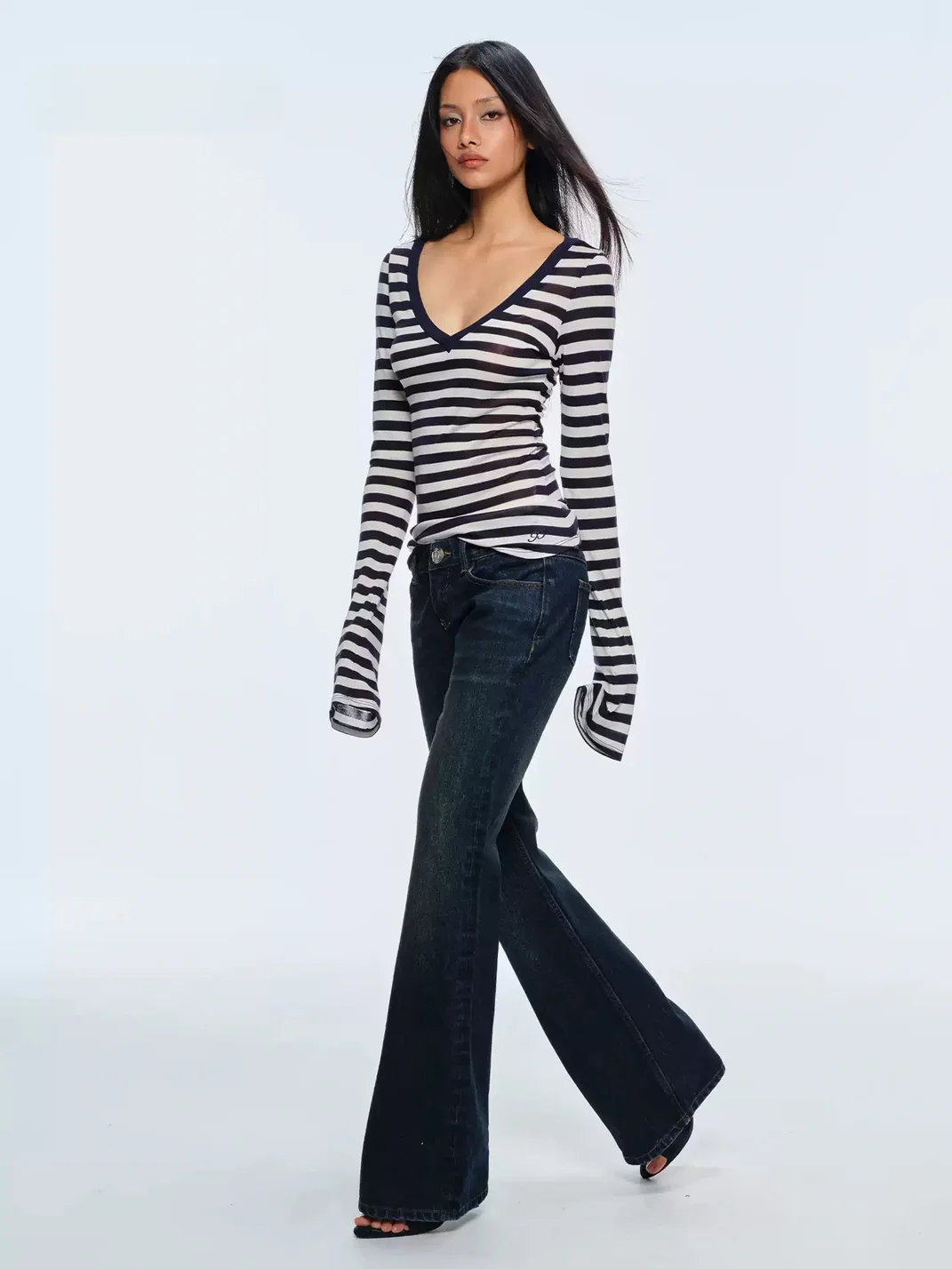 BUM STUDIO | Slim-Fit Deep V-Neck Long-Sleeve T-Shirt