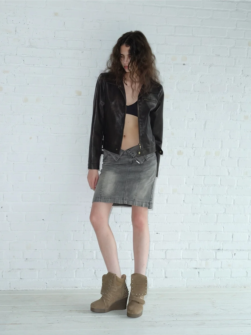 Mooreyu Atelier | Studded Suede Platform Ankle Boots