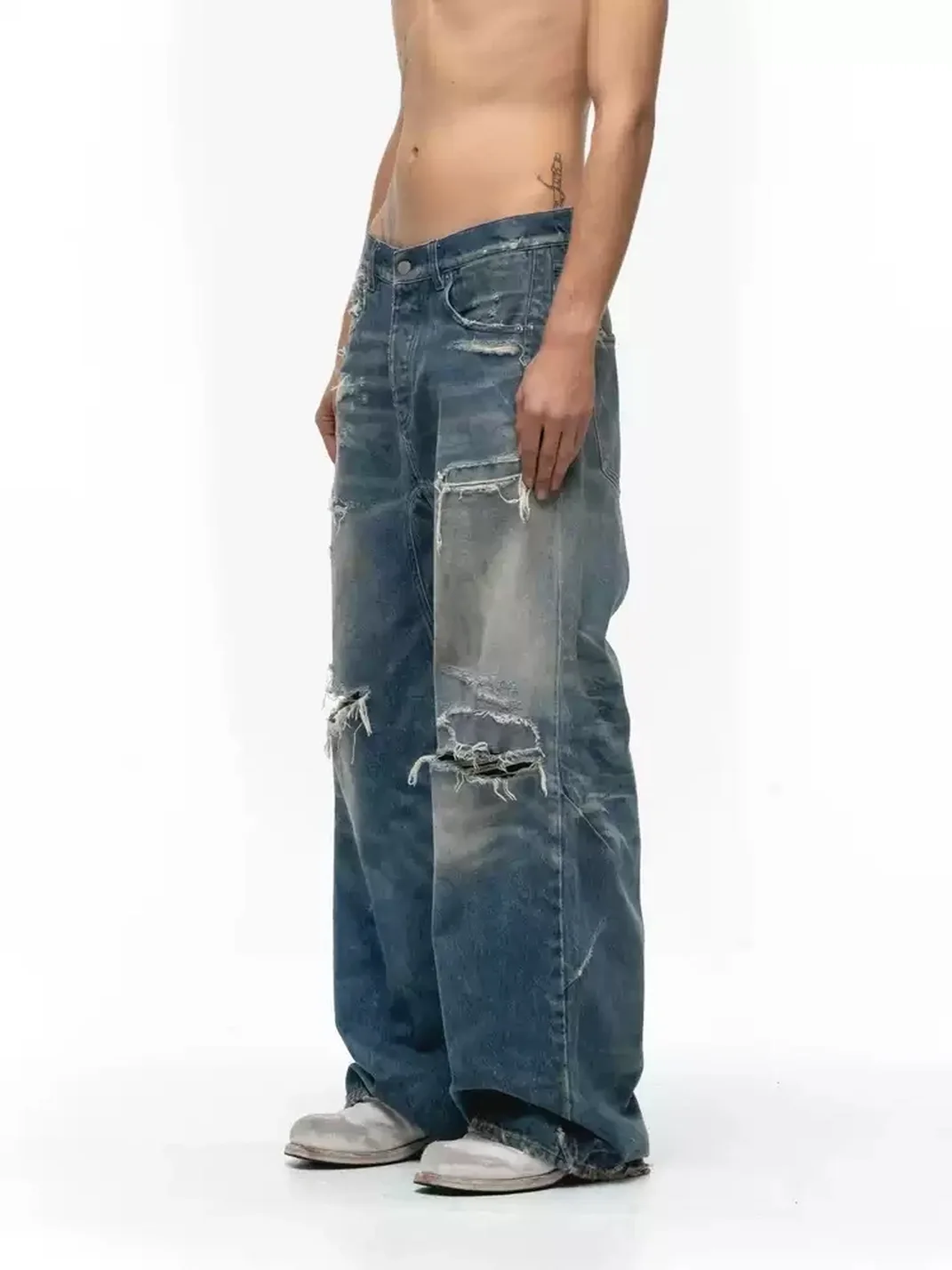 NO FAITH STUDIOS | Distressed Washed Blue Wide-Leg Curved-Leg Baggy Jeans