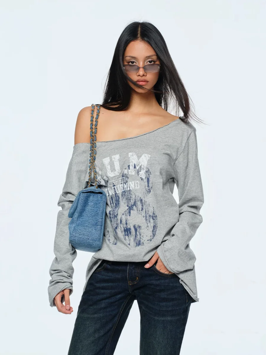 BUM STUDIO | Off-Shoulder Loose Long-Sleeve Graphic T-Shirt - 2