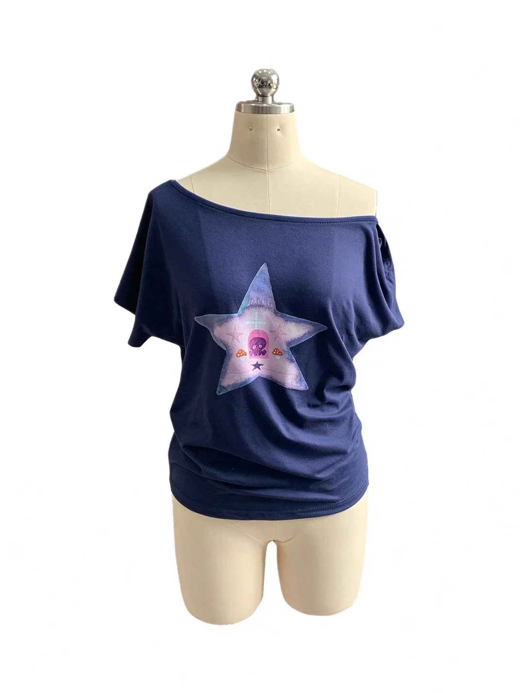 Bae bi | Asymmetric Off-Shoulder Twisted-Knot Star Print Short-Sleeve T-Shirt