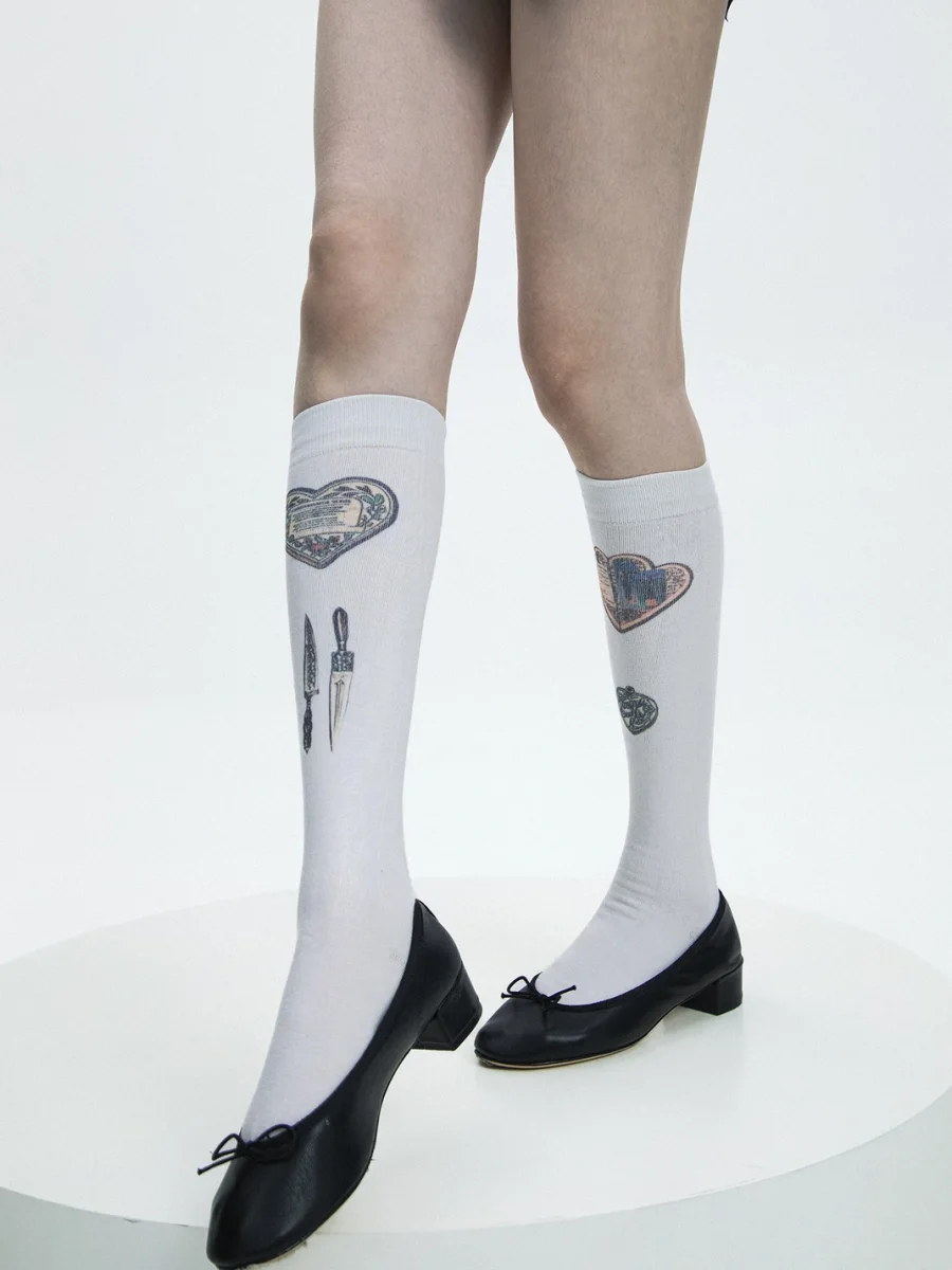 SS2L | Asymmetric Heart Print Knee-High Socks - 2