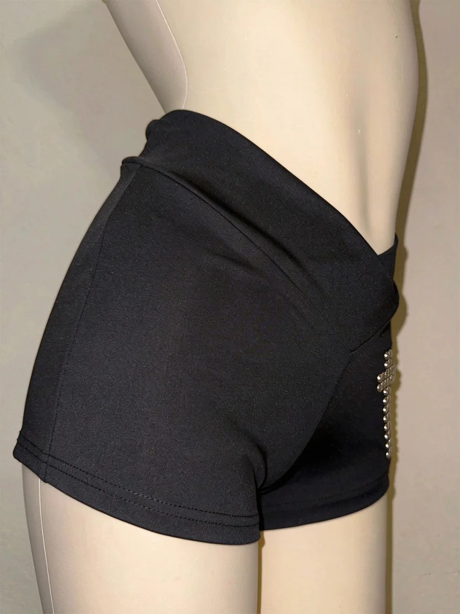 Y2ksIut | Cross Stud V-Waist Fitted Stretch Shorts - 3