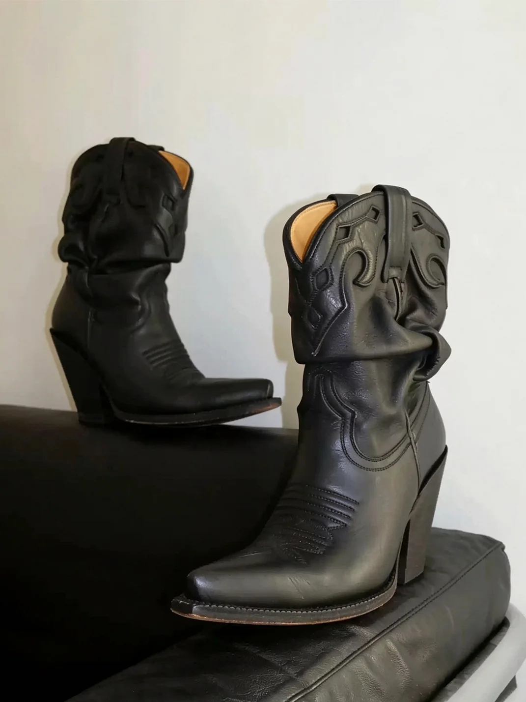 DLMNX | Embroidered Pointed-Toe High-Heel Western Ankle Boots