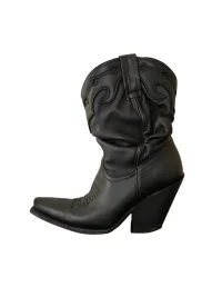 DLMNX | Embroidered Pointed-Toe High-Heel Western Ankle Boots