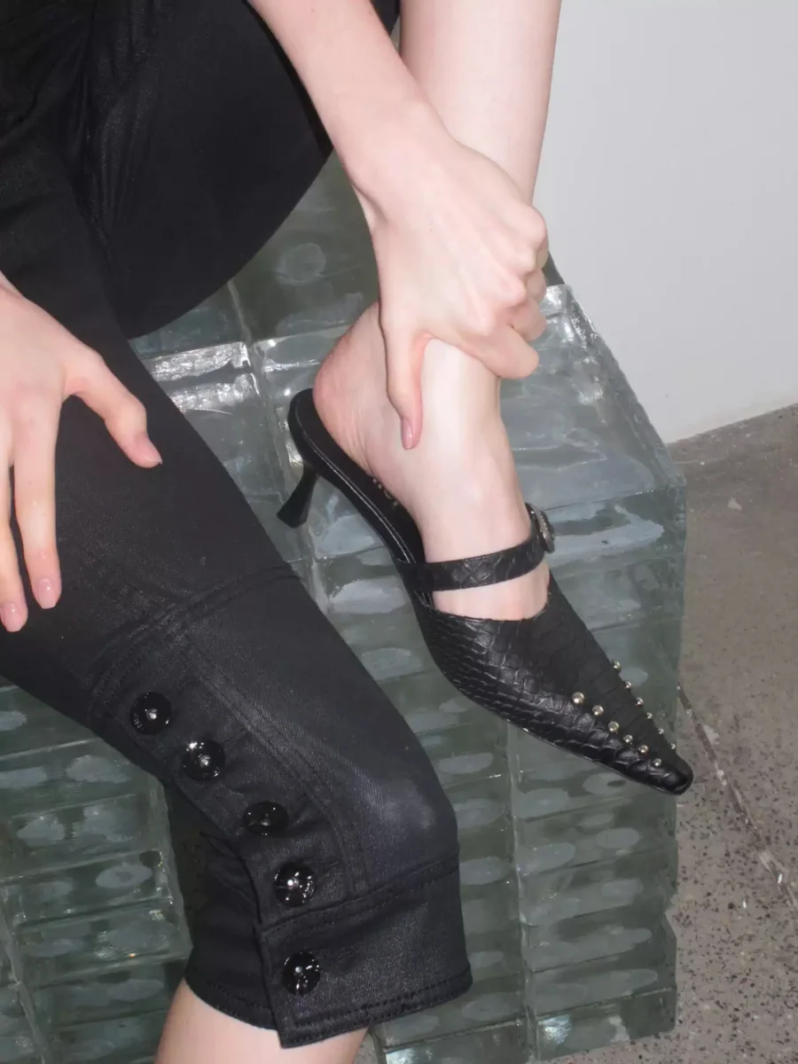 Mooreyu Atelier | Studded Leather Closed-Toe Stiletto Mules - 2