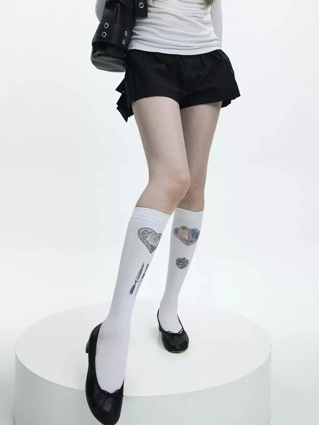SS2L | Asymmetric Heart Print Knee-High Socks