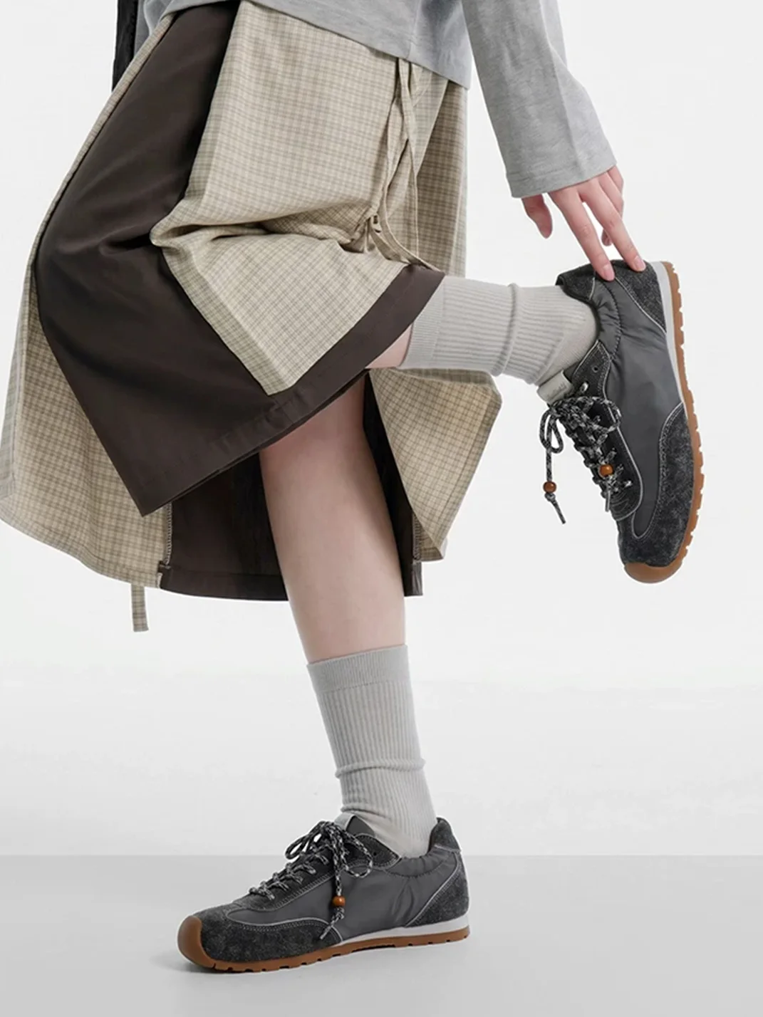 Mule Donkey | Gray Retro Colorblock Lace-Up Platform Sneakers