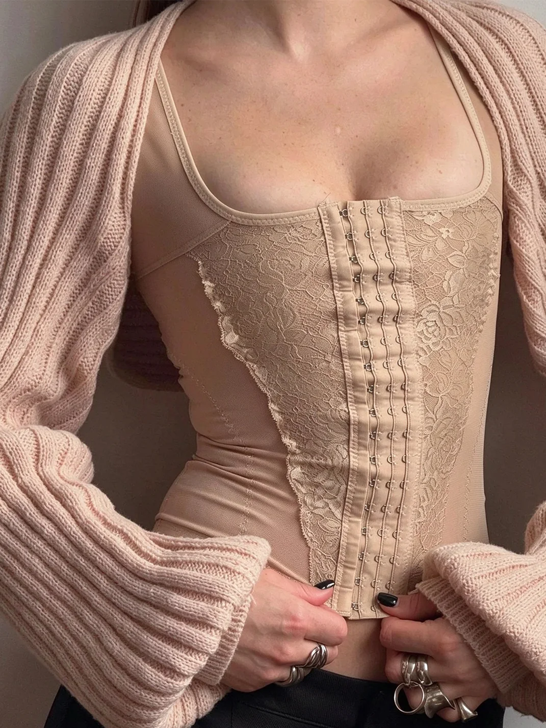 Y2ksIut | Short Sleeve Three-Row Hook Shapewear Top