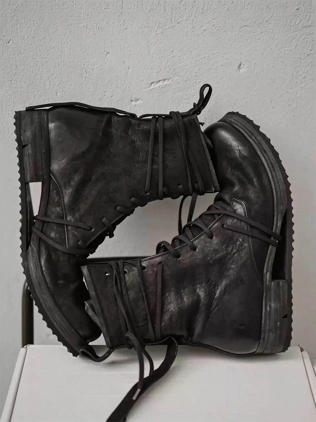 MXBNX | Upturned-Toe Lace-Up Chunky Sole Ankle Boots