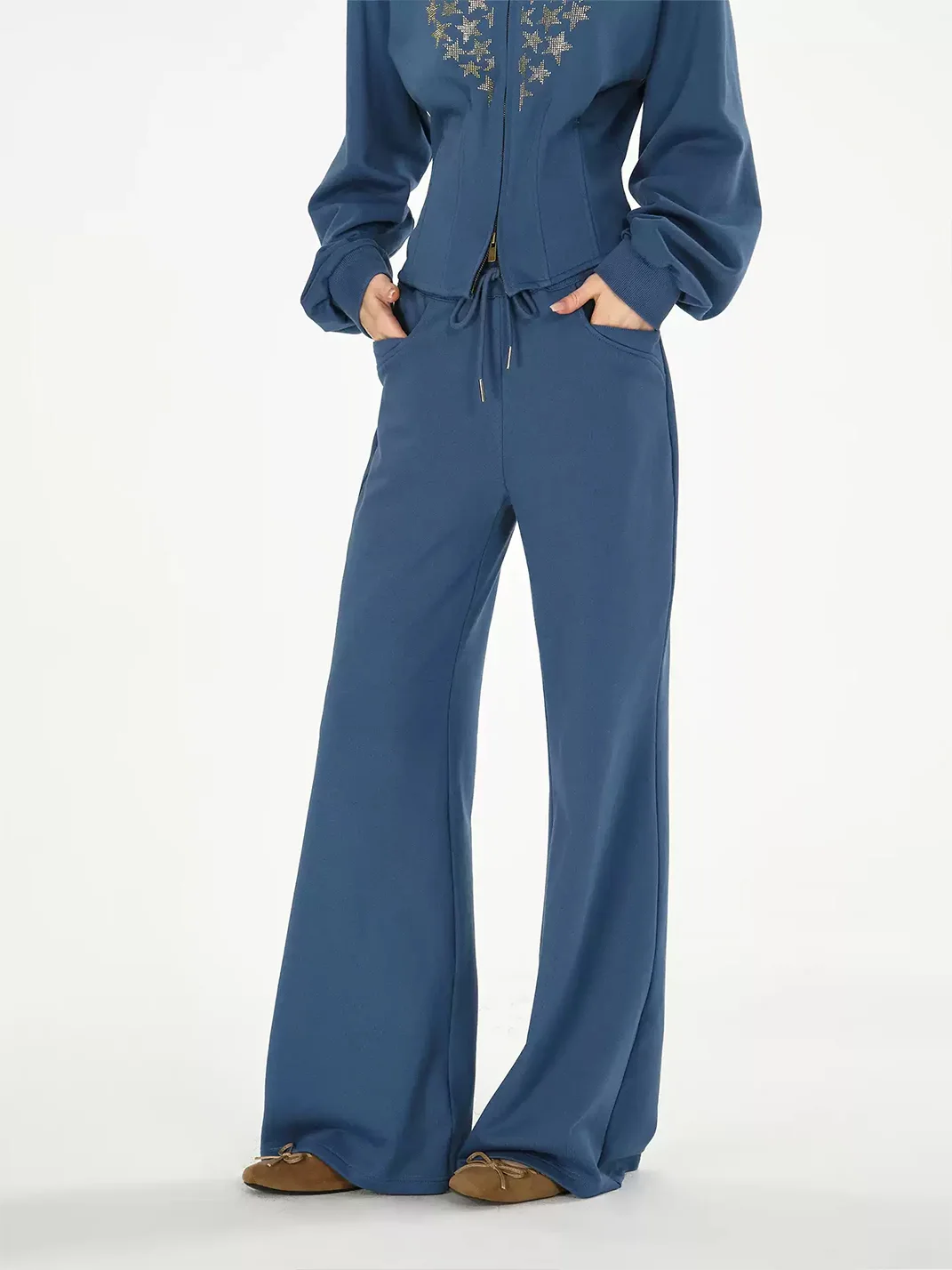 UNSOYAO OFFICE | Star Rhinestone Sweatshirt And Wide-Leg Flared Pants