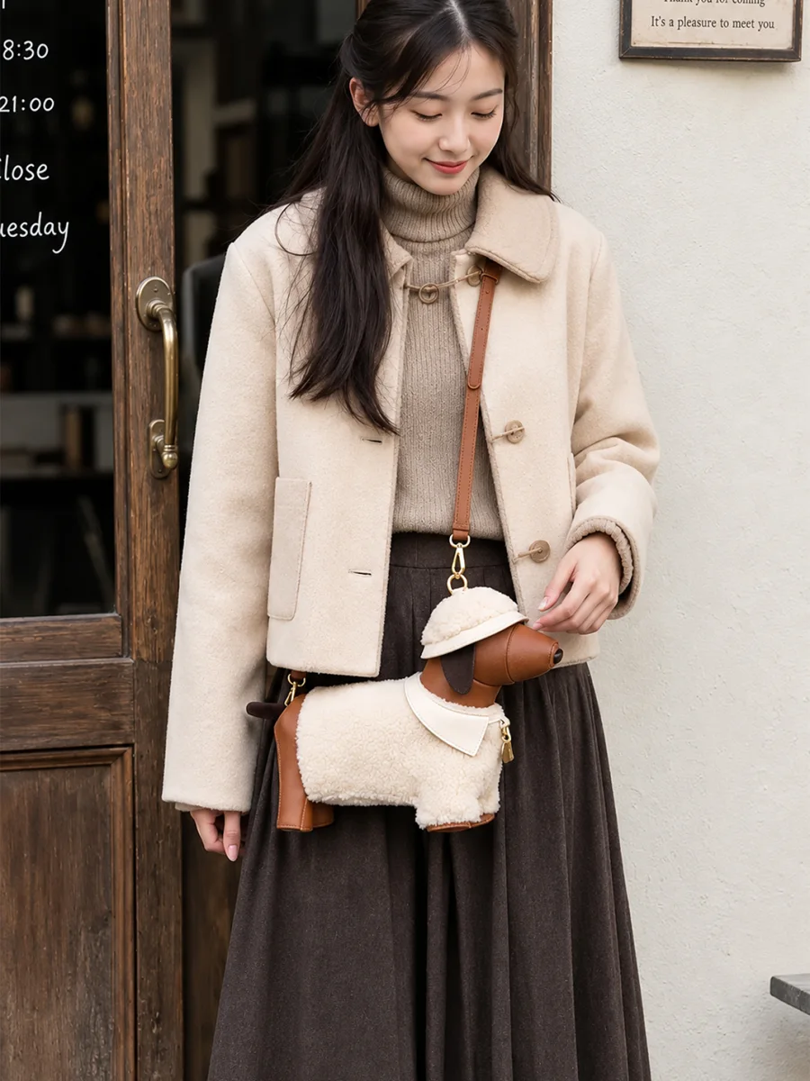 JARNO | Plush Dachshund Crossbody Bag - 2