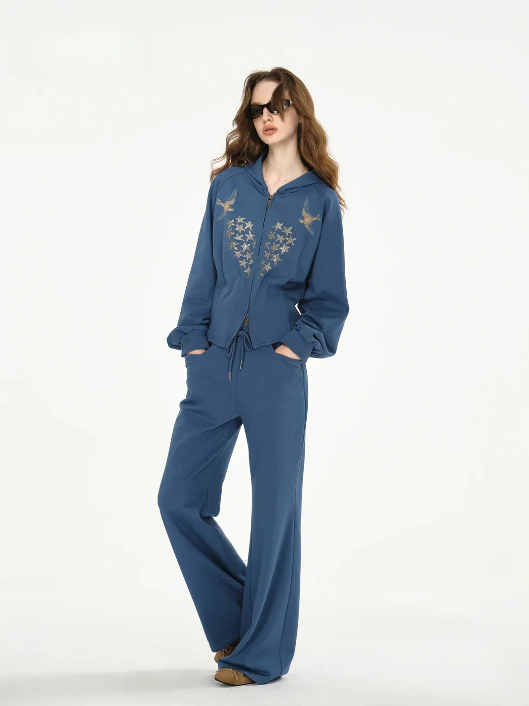 UNSOYAO OFFICE | Star Rhinestone Sweatshirt And Wide-Leg Flared Pants
