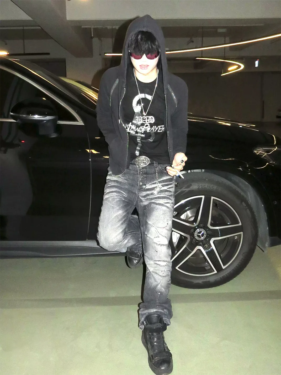 BE A DEVIL | Black Skinny Curved-Leg Jeans With 3D Whiskering