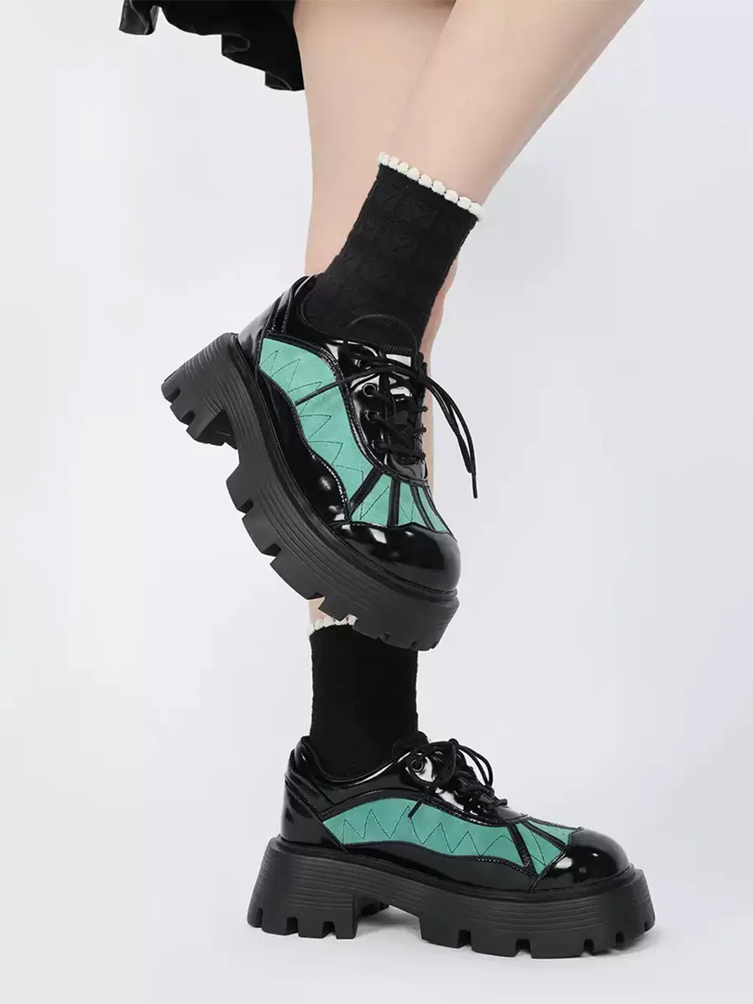 Yeah Hot | Retro Black Green Glossy Panel Platform Shoes
