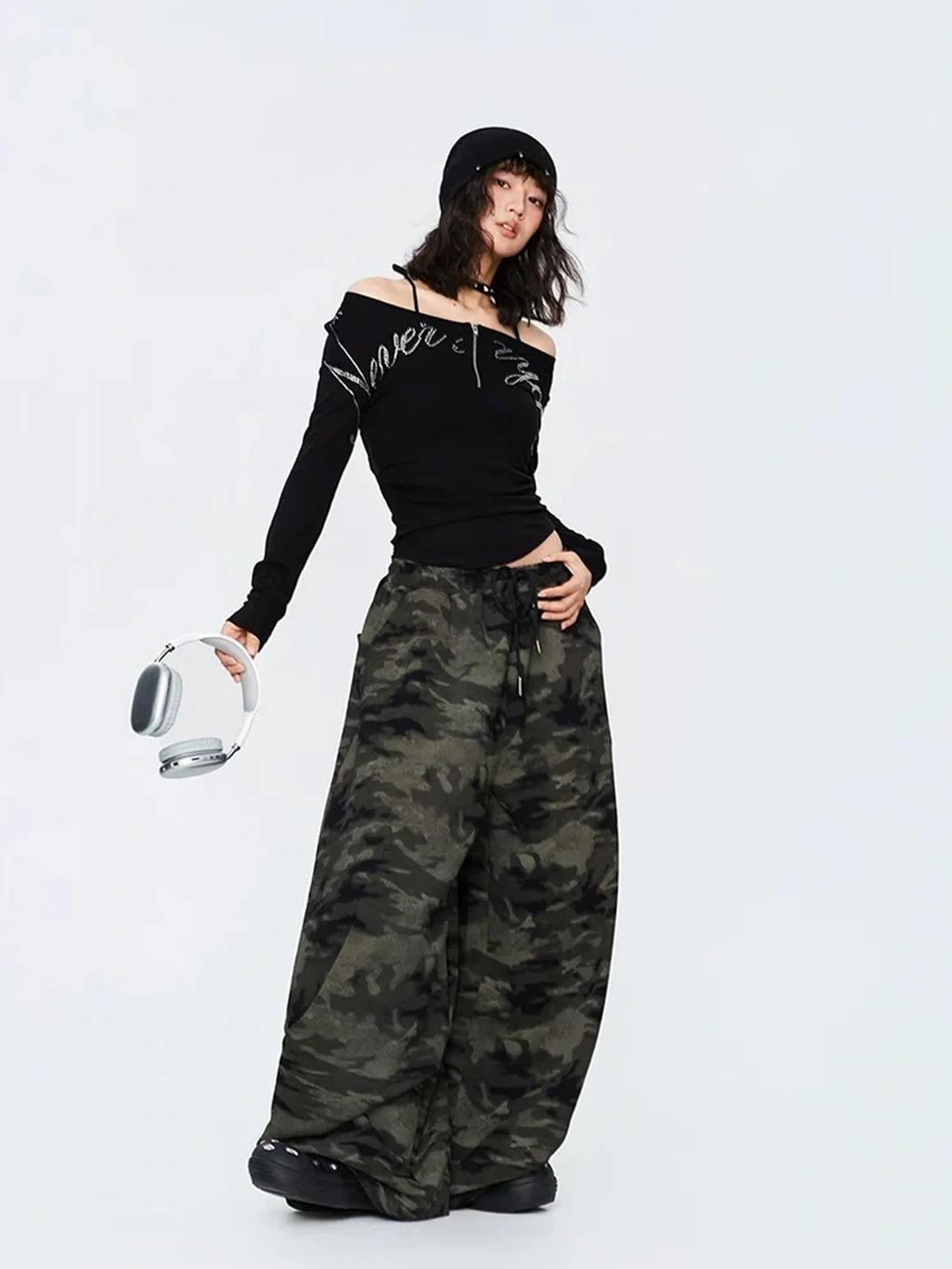 CBXLAB | Distressed Camouflage Loose-Fit Knit Pants