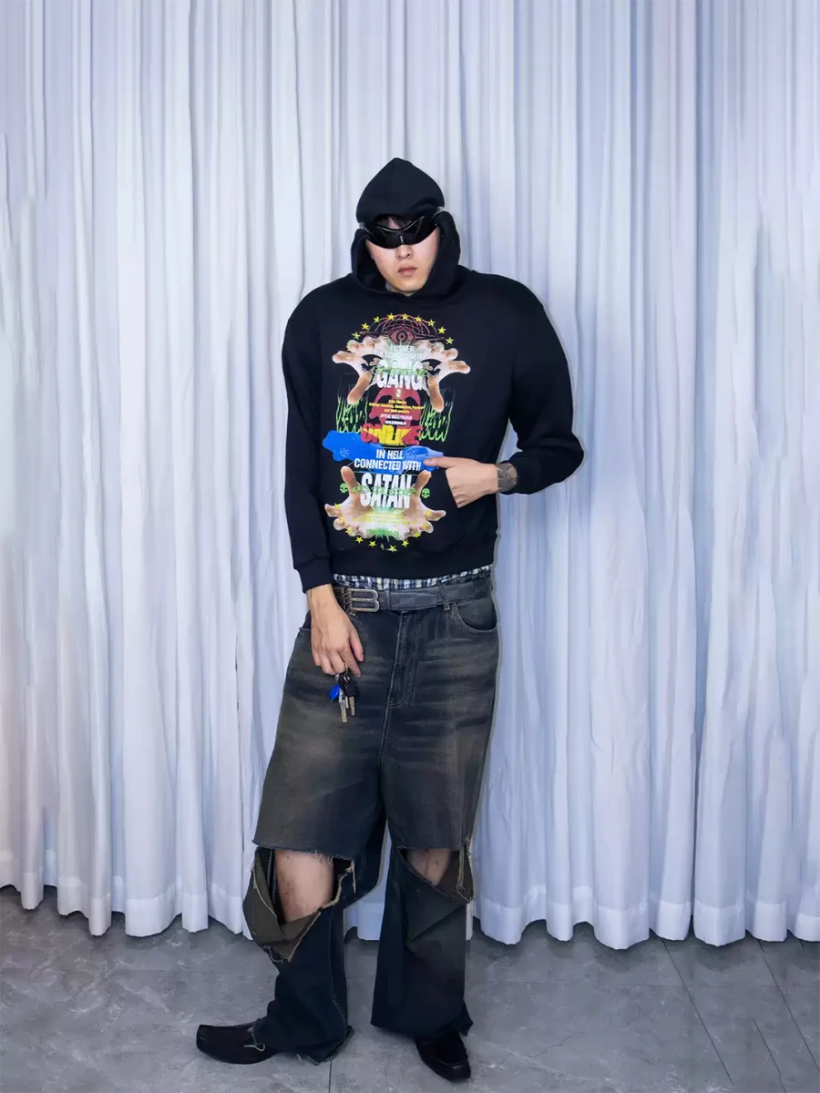 JADEGANG | Black Short Boxy Graphic Print Sweatshirt - 3