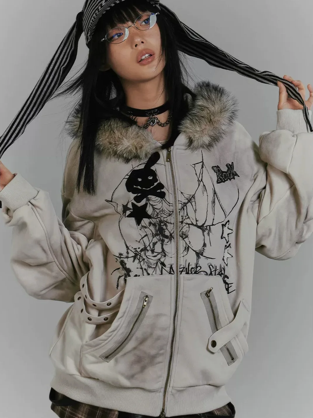 YUKAHOUSE | Oversized Rabbit-Ear Hooded Graphic Jacket