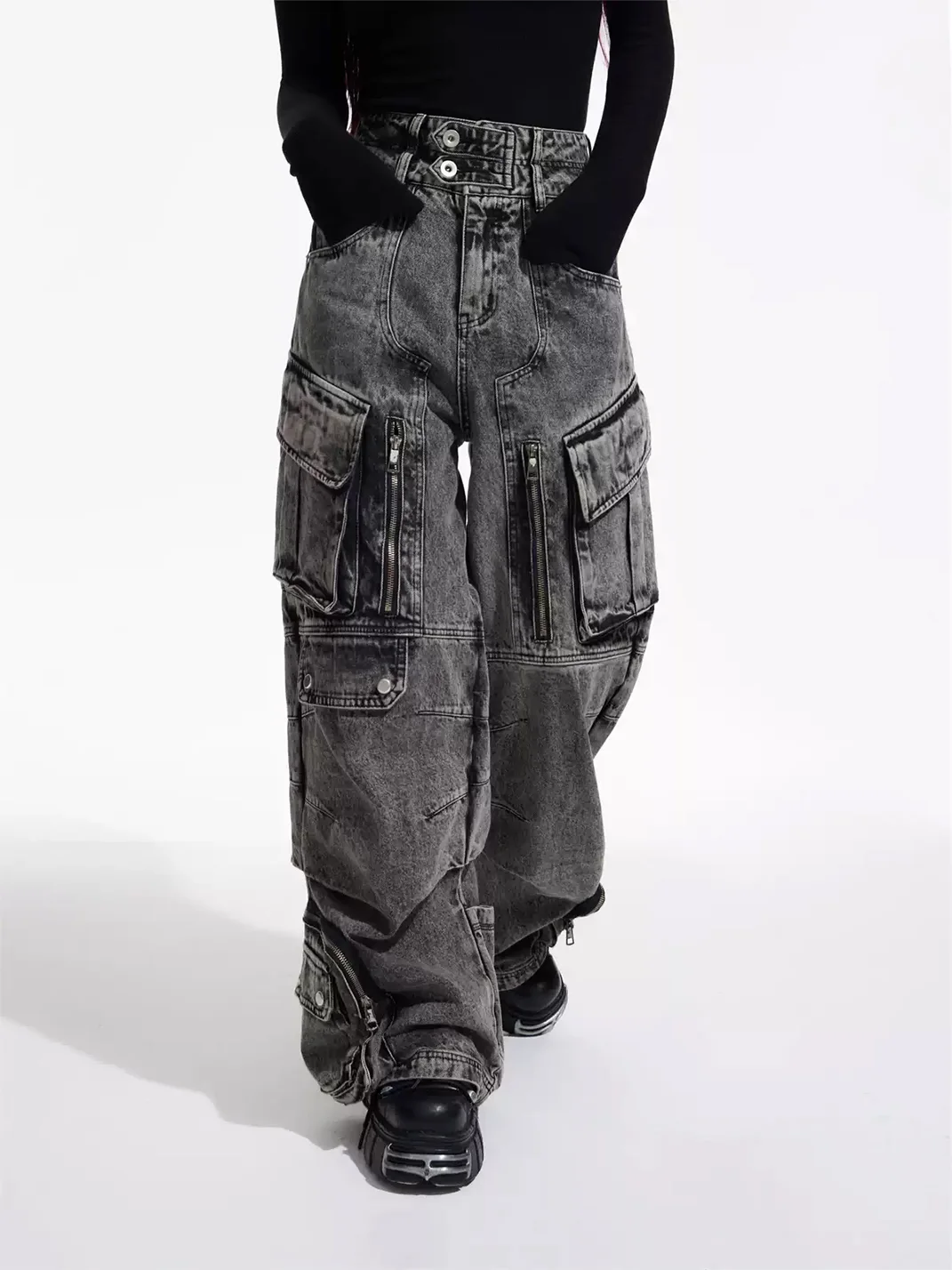 PEOPLESENSE | Vintage Wide-Leg Multi-Pocket Cargo Jeans